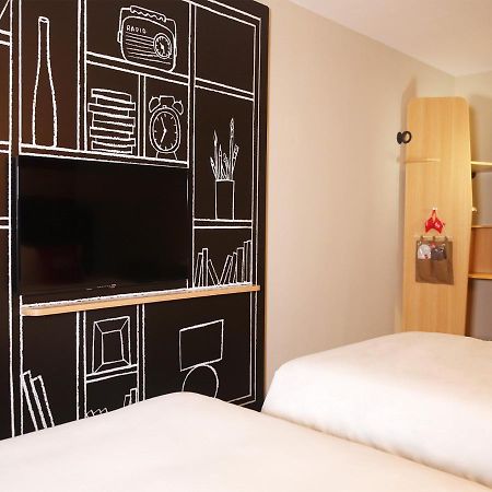 Ibis Haikou Injoy Plaza Hotel Exterior photo